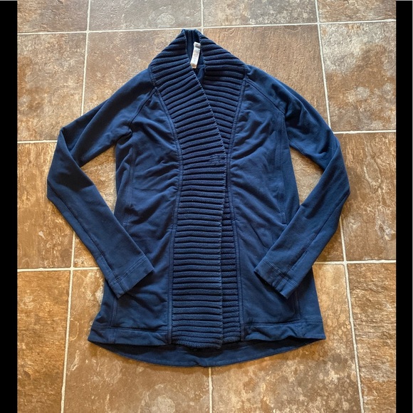 lululemon athletica Sweaters - Lululemon Navy Cardigan size 4 vg condition